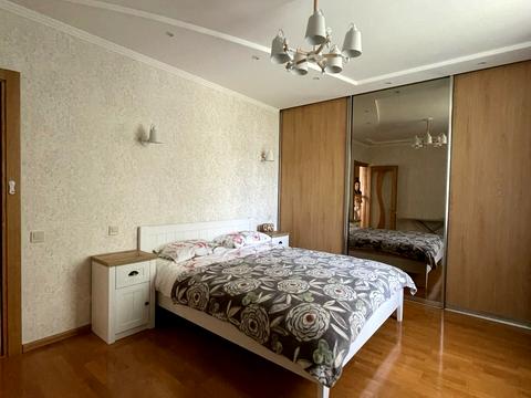 квартира за адресою Космічна вул., 3-А