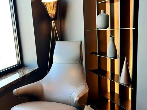 комерційна за адресою Кловський узвіз, 7