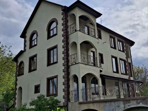 будинок за адресою Лугова вул.