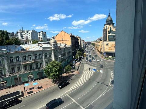 комерційна за адресою Велика Васильківська вул. (Червоноармійська), 13/1