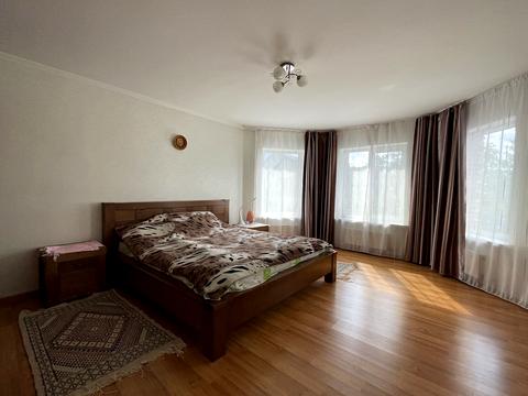 будинок за адресою Новаторів вул.