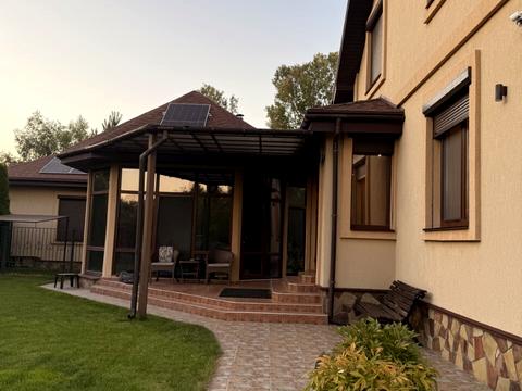 будинок за адресою Центральна вул.