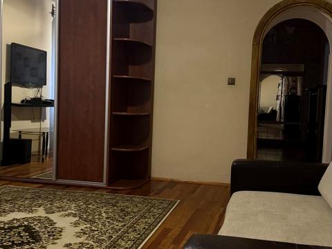 будинок за адресою Бабушкіна пл.