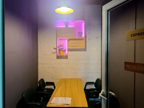 комерційна за адресою Кловський узвіз, 7a