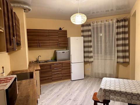 квартира по адресу Ревуцкого ул., 9