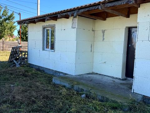 будинок за адресою с. Ревне, Новоселів
