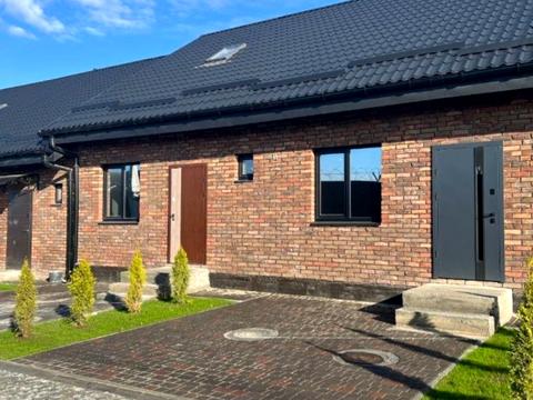 будинок за адресою Богдана Хмельницького вул.