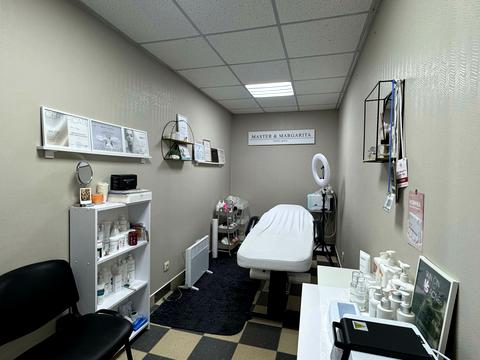 комерційна за адресою Зодчих вул., 40
