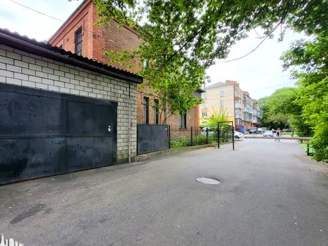 коммерческая по адресу Театральная ул., 9