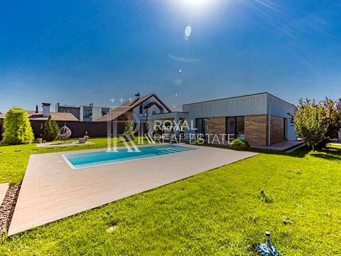 дом по адресу Горіхова, 15