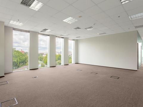 коммерческая по адресу Николая Амосова ул., 12