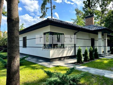 будинок за адресою Дачна