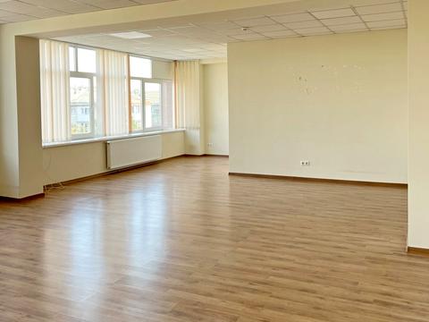 комерційна за адресою Української Перемоги вул. (Академіка Сахарова), 33