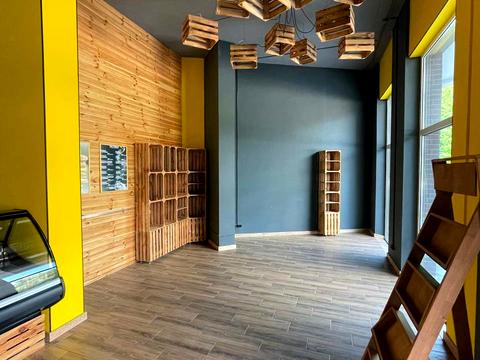 комерційна за адресою Прорізна вул., 5