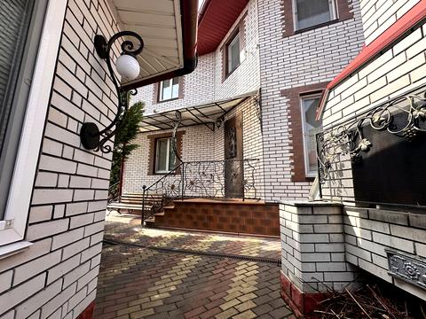 будинок за адресою Вишнева