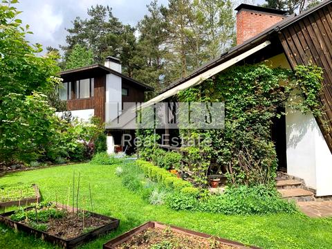 будинок за адресою Василя Погрібного пров.