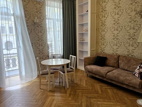 квартира по адресу Андреевский спуск, 3