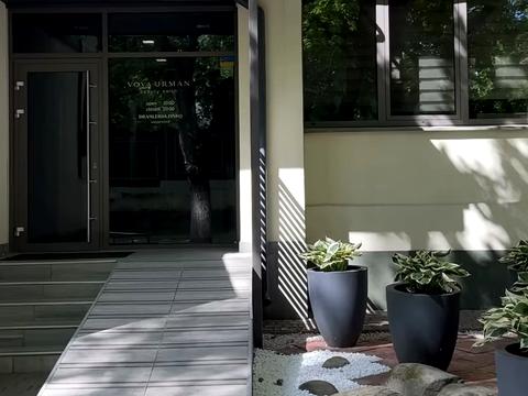 комерційна за адресою Івана Франка вул., 24-А