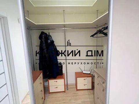 квартира за адресою Деміївська пл. (Московська), 18