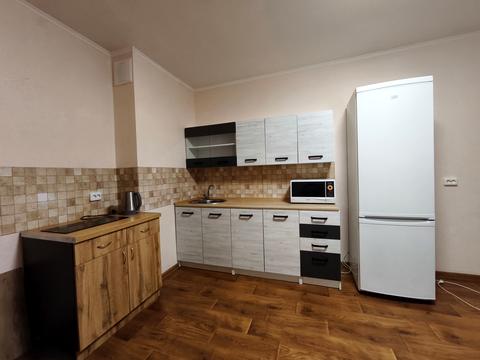 квартира за адресою Миколи Вінграновського вул., 2