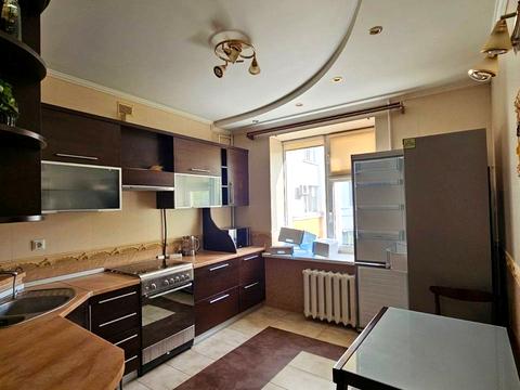 квартира за адресою Тополина вул., 18