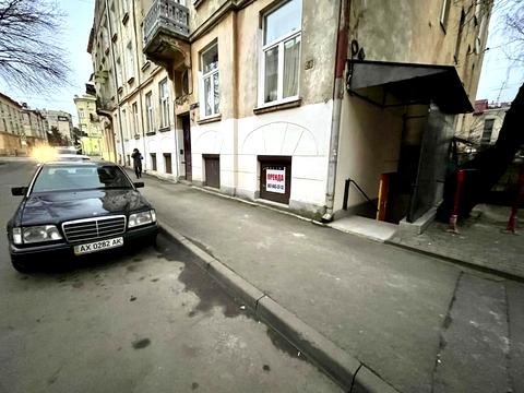 комерційна за адресою Богдана Котика вул., 3