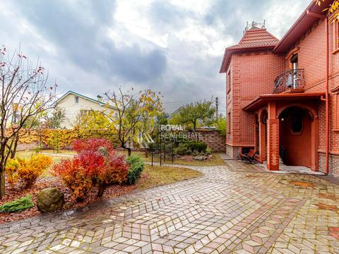 будинок за адресою 1-ша Продольна вул., 1