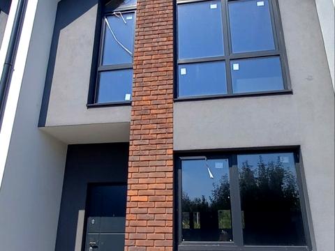 будинок за адресою Молодіжна вул.