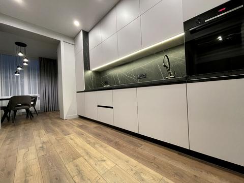 квартира по адресу Молодіжна ул., 5