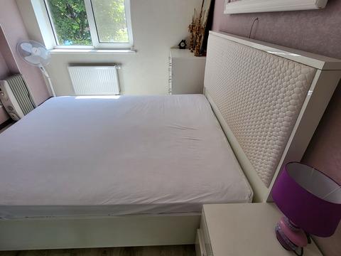 квартира за адресою Київ, Регенераторна вул., 4