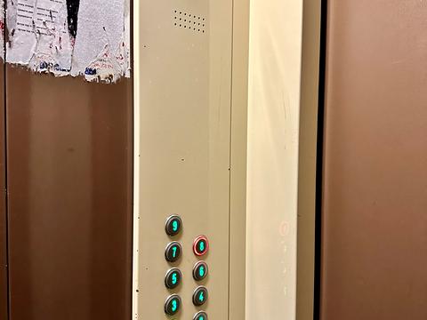 квартира за адресою Олександра Махова вул. (Жолудєва), 1-Б