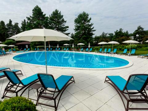 будинок за адресою Набережна вул.