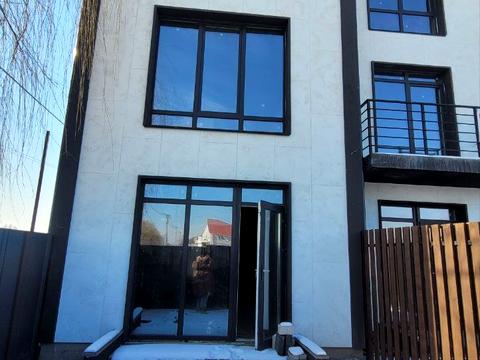 будинок за адресою Дніпровська