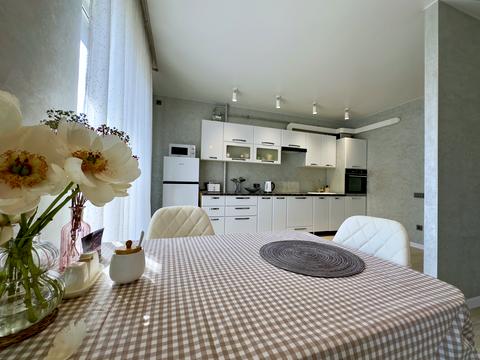 квартира за адресою В'ячеслава Чорновола просп. (), 16б