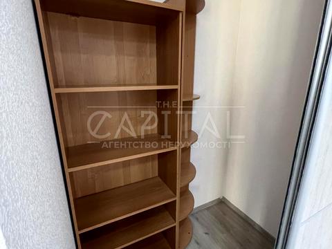 коммерческая по адресу Антоновича, 103