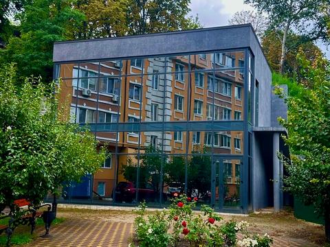 комерційна за адресою Тетерівська вул. (Іртишська), 18