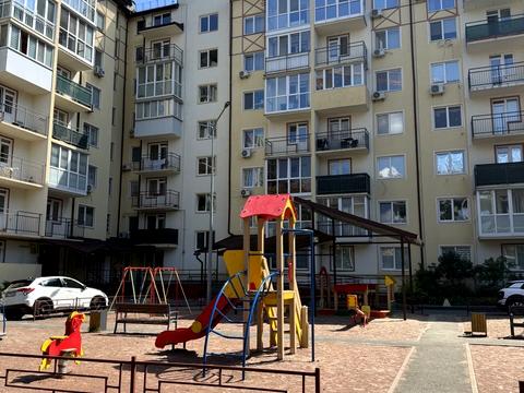 квартира за адресою Академіка Лебедєва вул., 1
