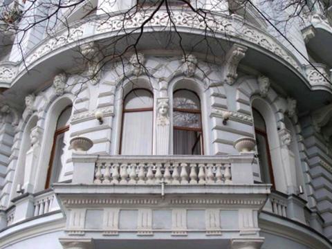 коммерческая по адресу Европейская пл. (Екатерининская), 25