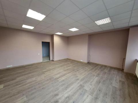 комерційна за адресою Лесі Українки бульв., 34