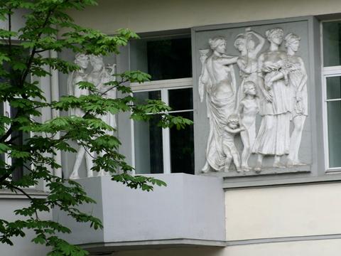 коммерческая по адресу Музейний пер., 4