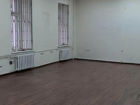 комерційна за адресою Садова вул., 9