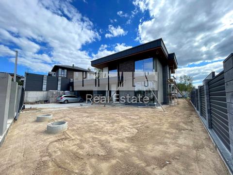 будинок за адресою Анни Ярославни вул.