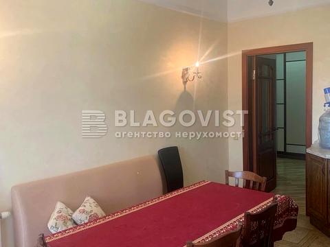 квартира за адресою Почайнинська вул., 70