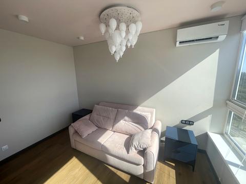 квартира за адресою Рея Бредбері вул., 2