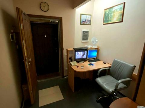 комерційна за адресою Дмитрівська вул., 52-Б