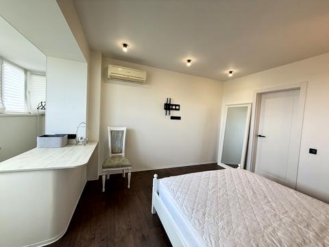 квартира за адресою Святошинська пл., 1