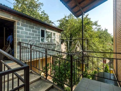 комерційна за адресою Сорочинська вул., 8