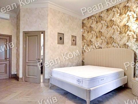 будинок за адресою Спортивна вул.