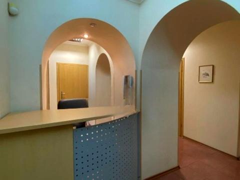 комерційна за адресою Ділова вул. (Димитрова), 6