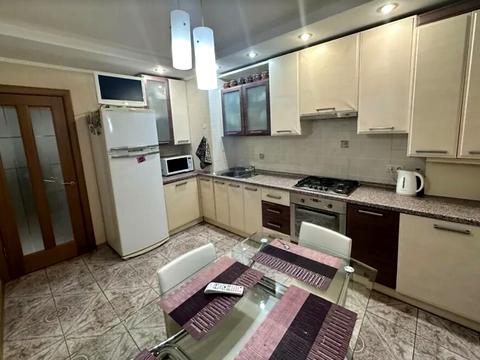 квартира по адресу Героев просп., 10